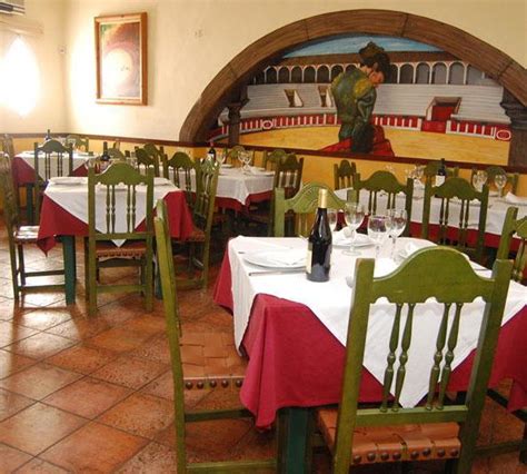 donde comer en constantina|El restaurante que está en lo más alto de Constantina